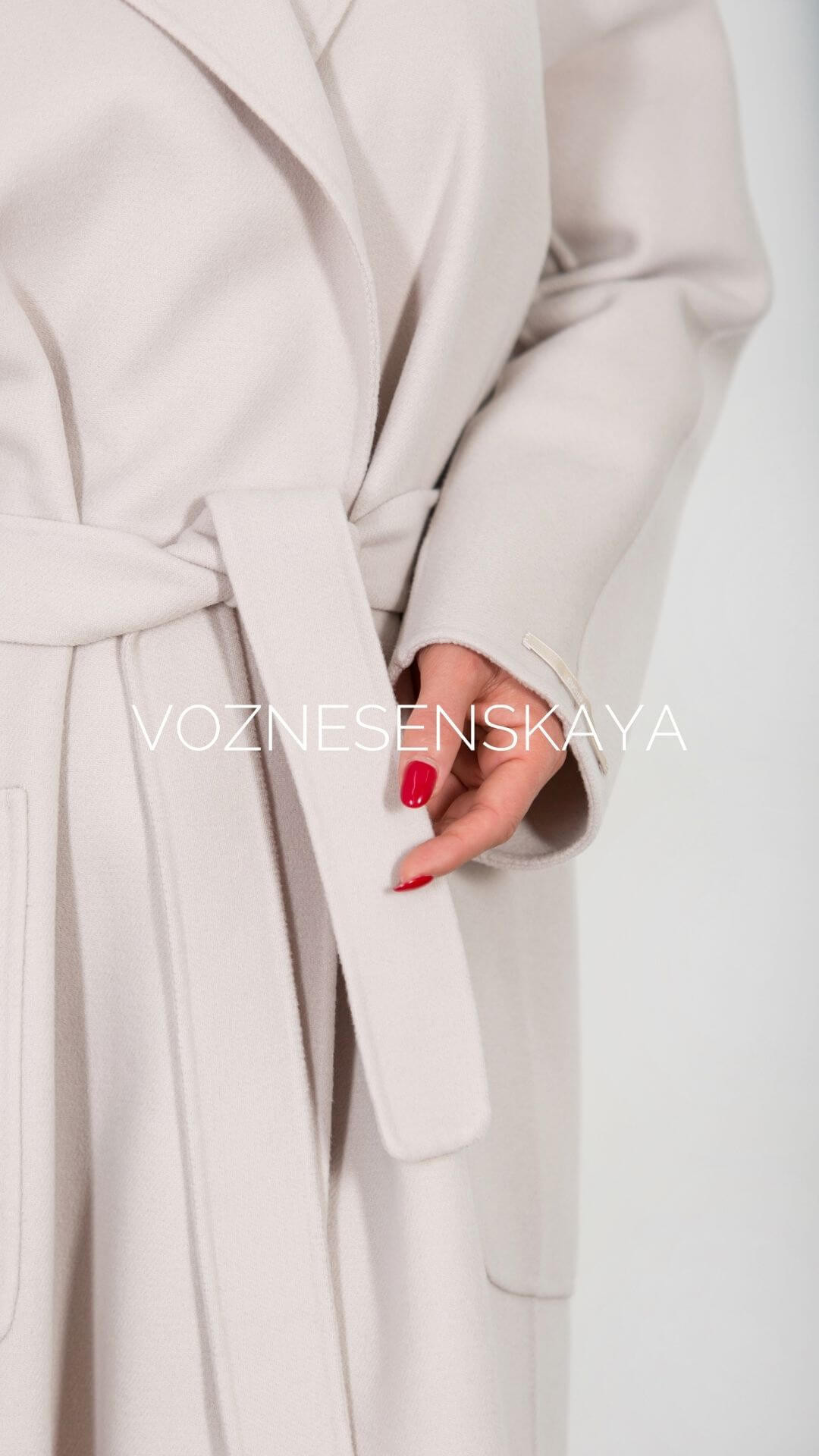 Individual tailoring of women's coat